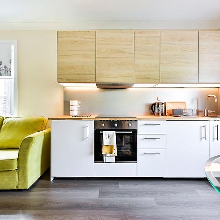 לונדון A Two Bedroom A Stride Away From Meridian Greenwich מראה חיצוני תמונה