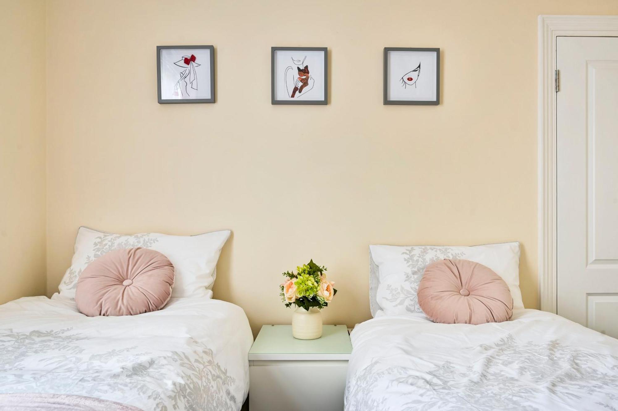 לונדון A Two Bedroom A Stride Away From Meridian Greenwich מראה חיצוני תמונה